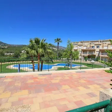 Daire Sleeps 5 Pool