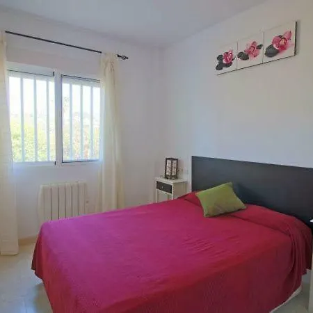 Daire Sleeps 5 Pool *